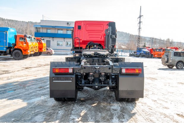 Тягач АМТ N.V. 632910 (6х6) шины 315/80R22.5