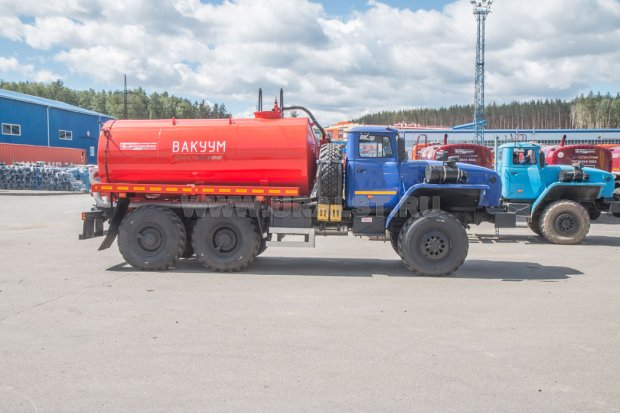 Автоцистерна вакуумная МВ-6Т УСТ 545333 Урал 5557-60Е5