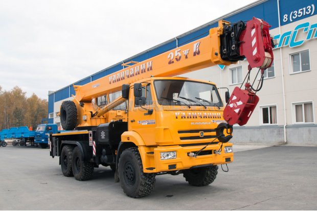 Автомобильный кран КС-55713-5В Галичанин на шасси Камаз 43118