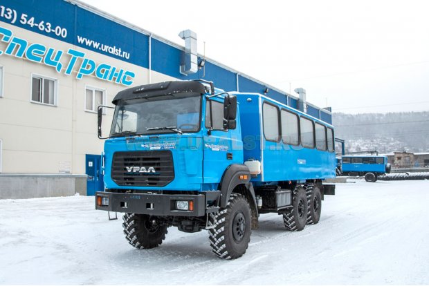 Автобус грузопассажирский с закрытым грузовым отсеком Урал 3255-3013-79М-22