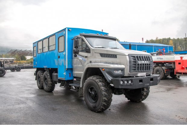 Вахтовый автобус Урал-NEXT