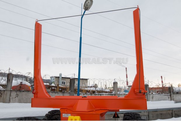 Поворотный лесовозный коник