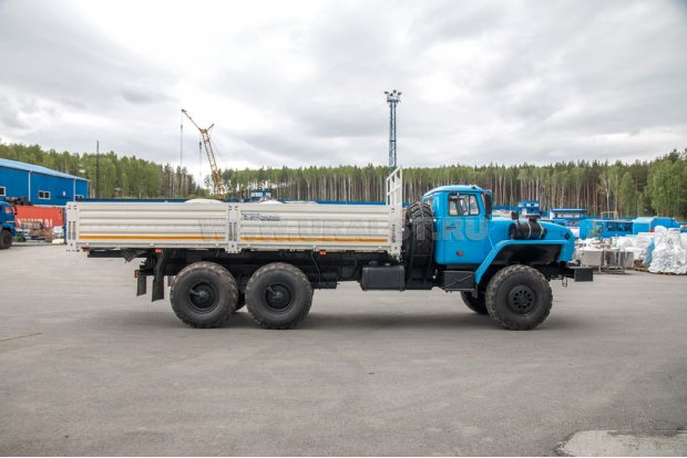 Бортовой автомобиль на шасси Урал 4320-72М