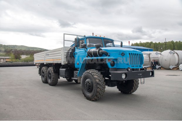 Бортовой автомобиль на шасси Урал 4320-72М