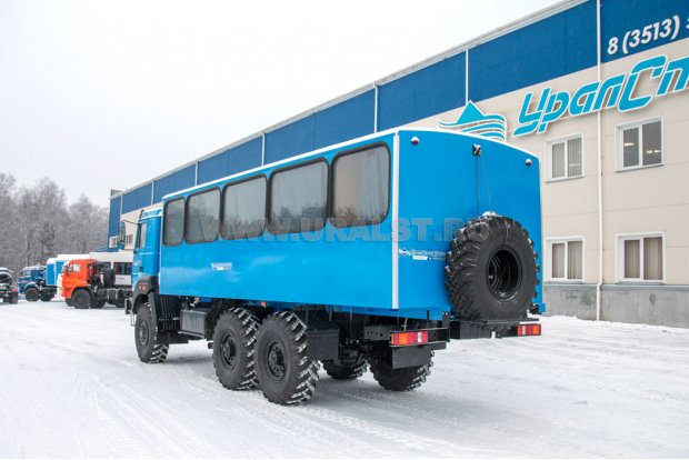 Автобус грузопассажирский с закрытым грузовым отсеком Урал 3255-3013-79М-22