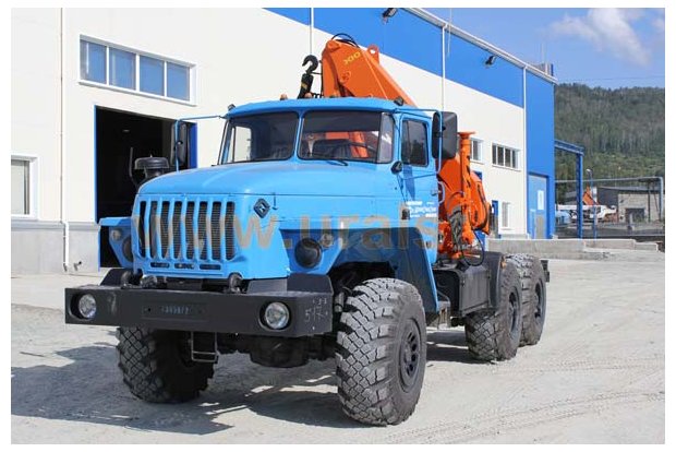 Седельный тягач Урал с КМУ-90.01