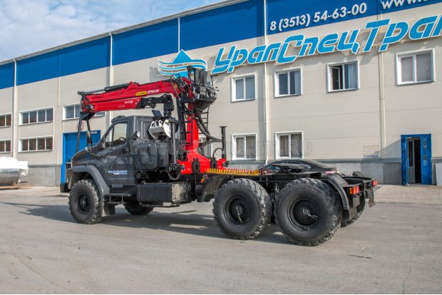 Седельный тягач Урал 4320-74NEXT с ГМ Epsilon М130L97