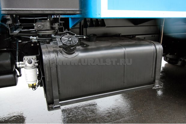 Топливный бак автомобиля Урал 4320-72М