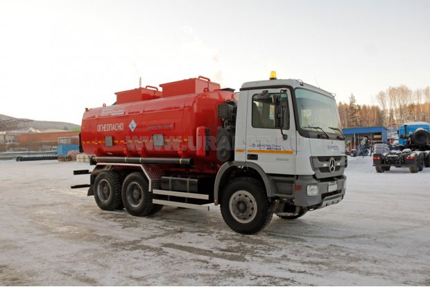 Топливозаправщик АТЗ-20-2 УСТ-5453
