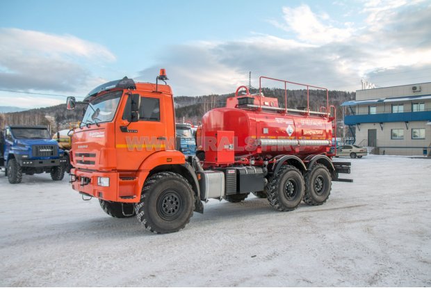 Автотопливозаправщик АТЗ-9Б УСТ-5453