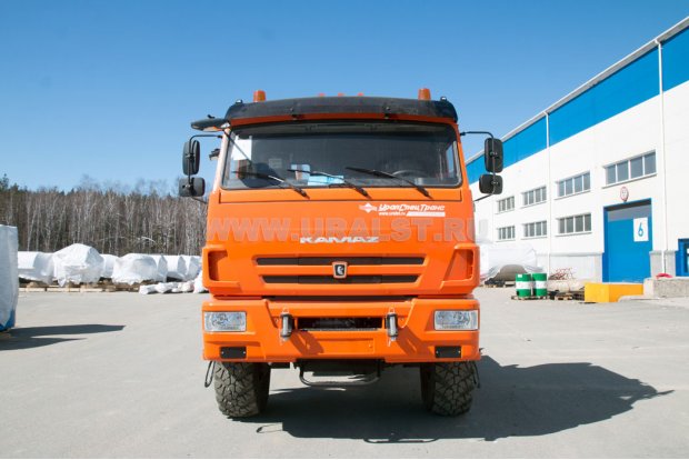 Седельный тягач Камаз 43118