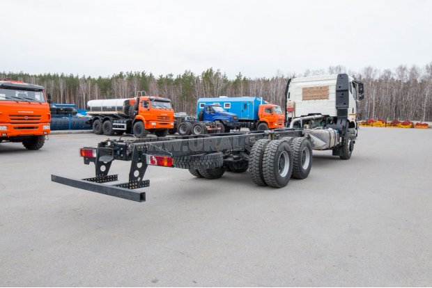 Шасси FAW СА3250 6х6, 420л.с., база 4800