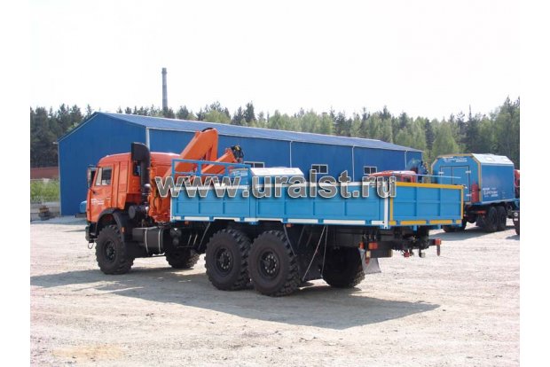 Бортовой автомобиль КамАЗ с КМУ-90.01