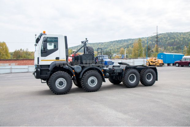 Седельный тягач IVECO-АМТ 733910