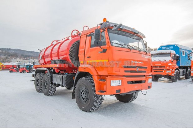 Автоцистерна АКН-10 КО УСТ 5453А3-60 Камаз 43118-50 сп. место наружн. шпанг. 5 мм, подогрев, рев. люк