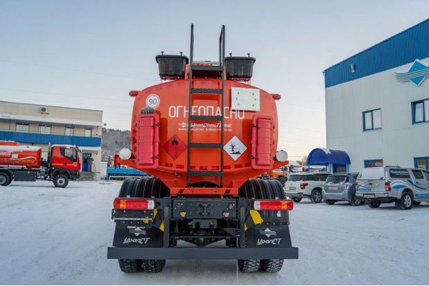 Автотопливозаправщик АТЗ 11Б УСТ 5453 АМТ N.V. 632910 (6х6) ДОПОГ