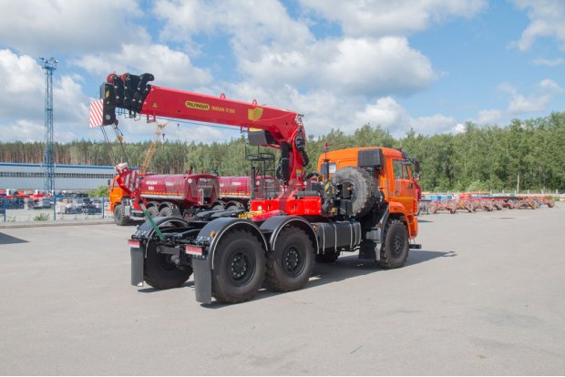 Седельный тягач с КМУ ИТ-150 (тросовый) УСТ 5453 Камаз 43118-50 ДОПОГ