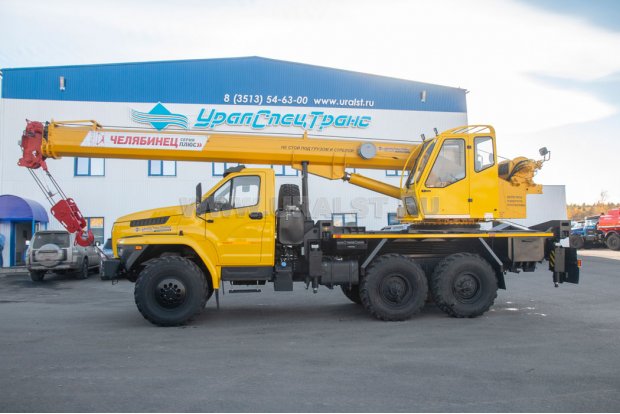 Автокран Челябинец КС 45734 на базе шасси Урал NEXT 5557-74