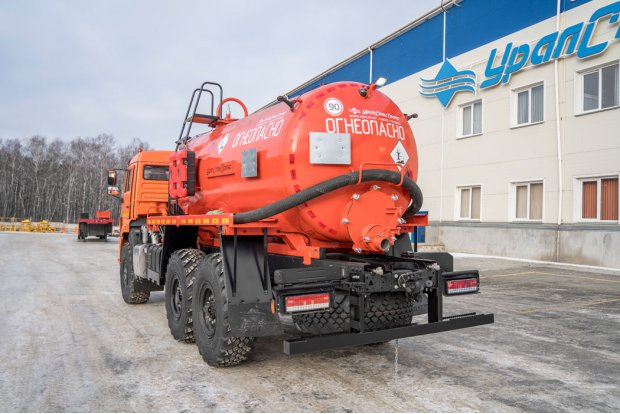 Автоцистерна вакуумная нефтепромысловая АКН-10 КО-505 УСТ 5453 Камаз 43118, доработка под ДОПОГ, УВЭОС, ревизионный люк
