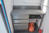 Верстак с выдвижными ящиками